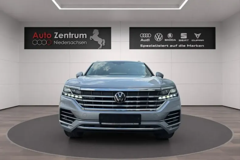 Volkswagen Touareg din 2021 cu 72.500 km - oferta VOL111017 - foto 2