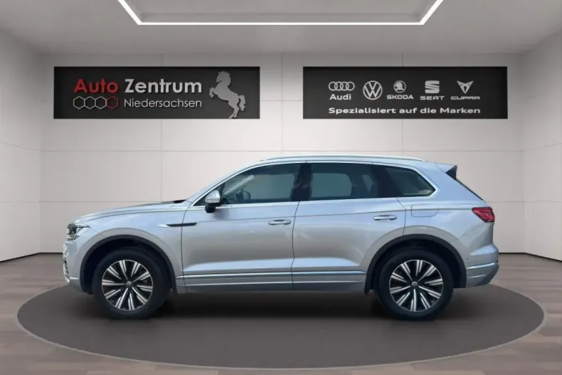 Volkswagen Touareg din 2021 cu 72.500 km - oferta VOL111017 - foto 4
