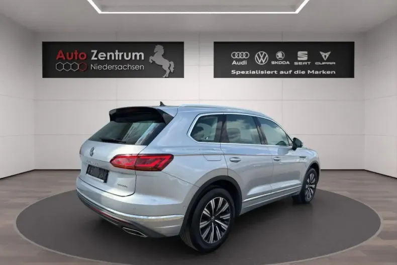 Volkswagen Touareg din 2021 cu 72.500 km - oferta VOL111017 - foto 8
