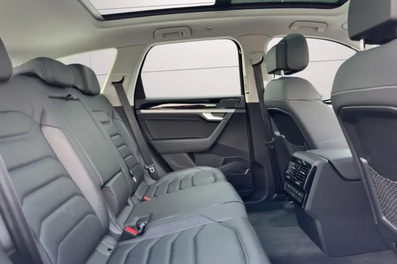 Volkswagen Touareg din 2021 cu 72.500 km - oferta VOL111017 - foto 16