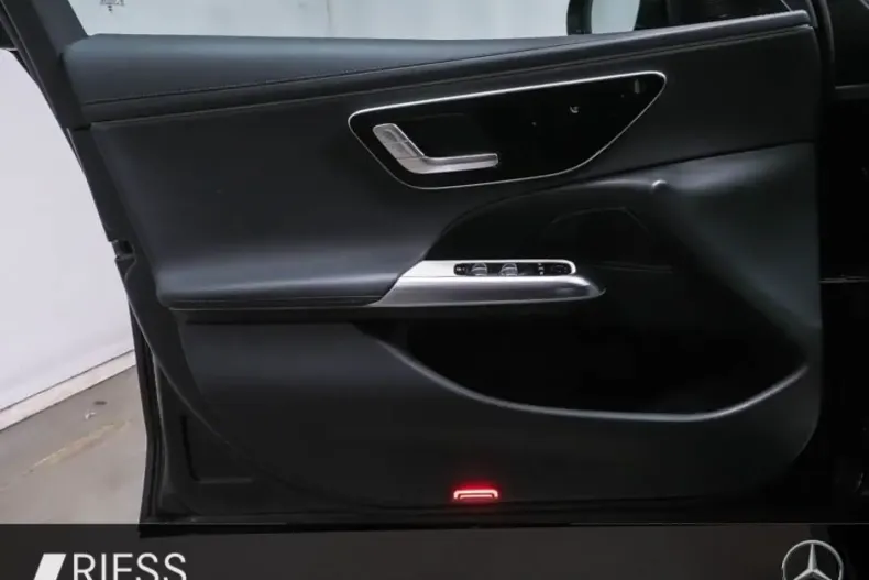 Mercedes-Benz E 300 din 2024 cu 40.449 km - oferta MER111048 - foto 9