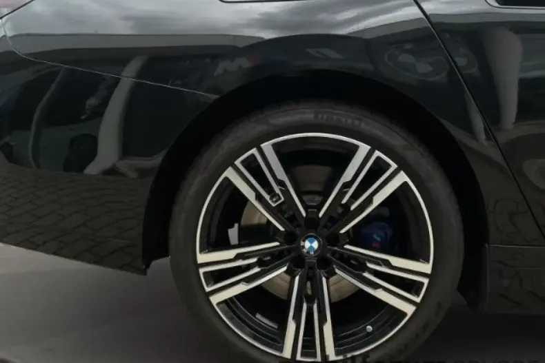 BMW M760 din 2024 cu 17.646 km - oferta BMW111077 - foto 23