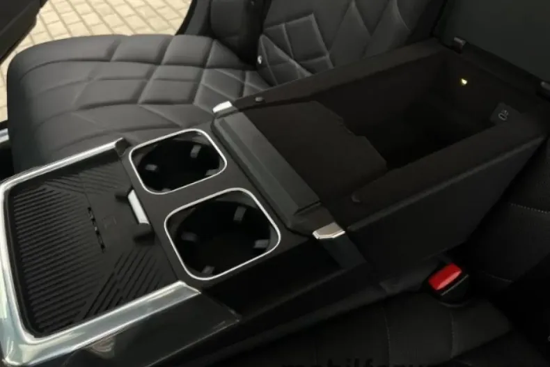 BMW M760 din 2024 cu 17.646 km - oferta BMW111077 - foto 29