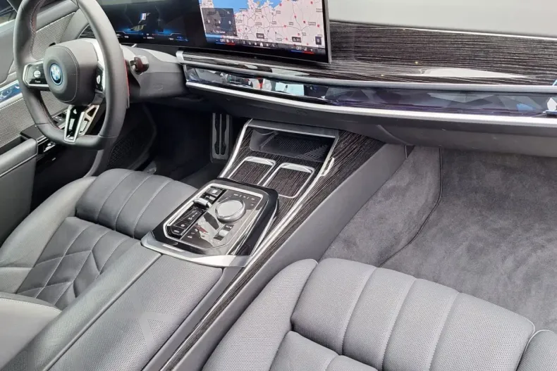 BMW M760 din 2024 cu 26.565 km - oferta BMW111079 - foto 10