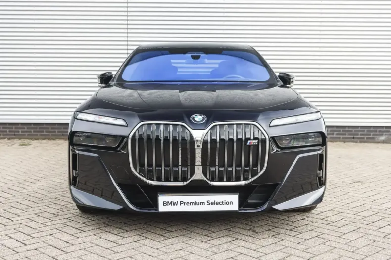 BMW M760 din 2023 cu 59.412 km - oferta BMW111082 - foto 5