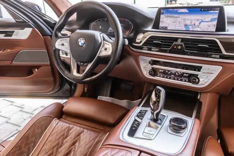 BMW 740 din 2020 cu 138.000 km - oferta BMW111103 - foto 7