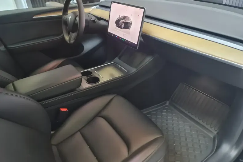 Tesla Model Y din 2022 cu 53.800 km - oferta TES111139 - foto 11