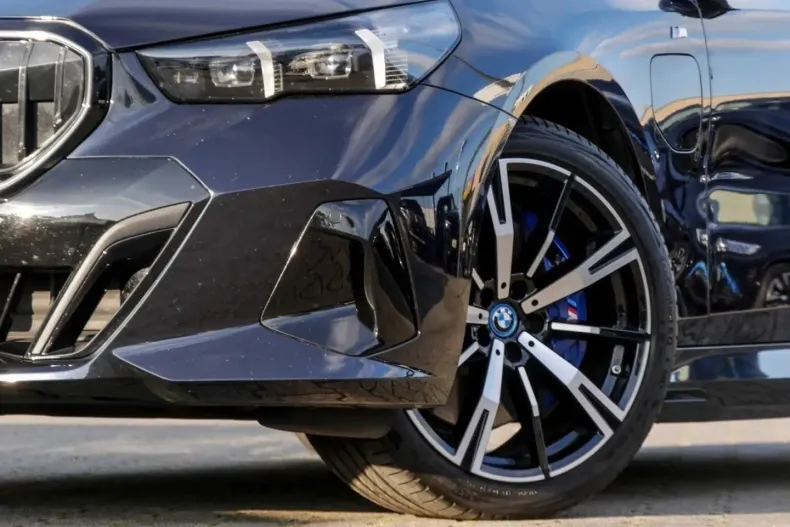 BMW 550 din 2024 cu 36.364 km - oferta BMW111162 - foto 5