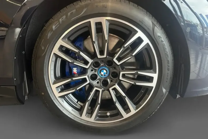 BMW 550 din 2024 cu 2.800 km - oferta BMW111176 - foto 17