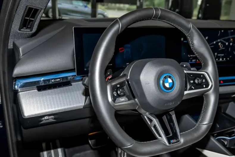 BMW 550 din 2024 cu 10.270 km - oferta BMW111184 - foto 16