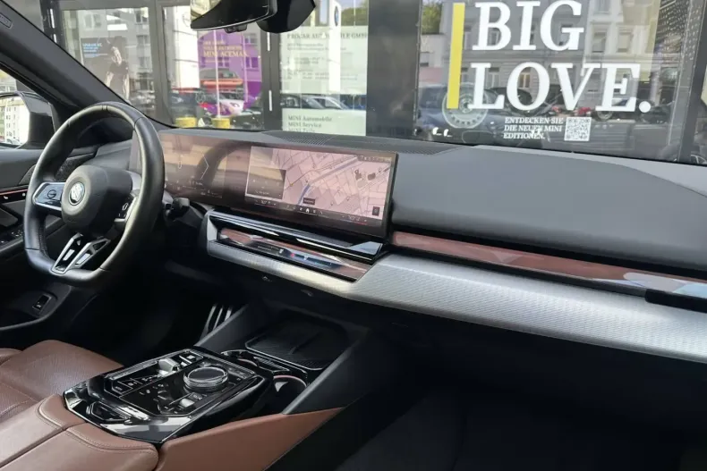 BMW 550 din 2024 cu 41.508 km - oferta BMW111186 - foto 7