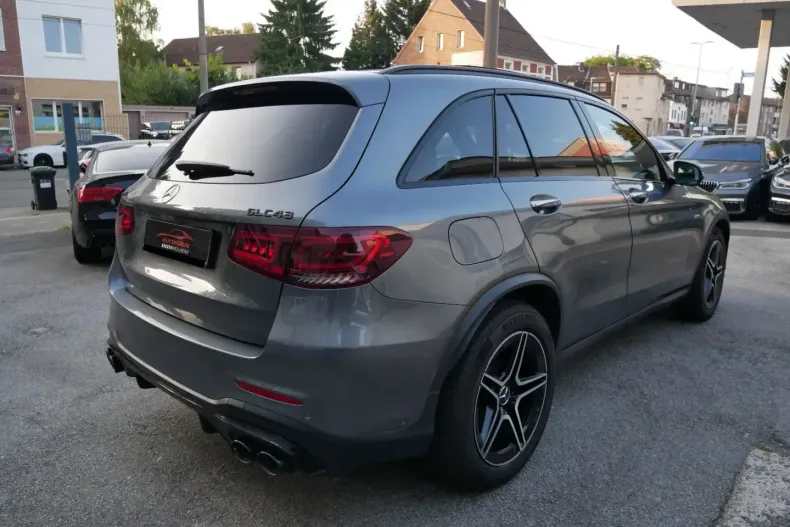 Mercedes-Benz GLC 43 AMG din 2020 cu 86.287 km - oferta MER111196 - foto 4