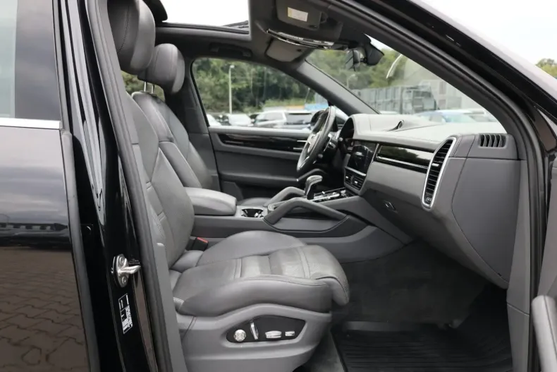 Porsche Cayenne din 2020 cu 104.849 km - oferta POR111200 - foto 16