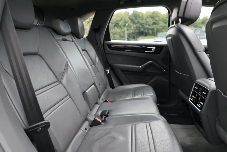 Porsche Cayenne din 2020 cu 104.849 km - oferta POR111200 - foto 17