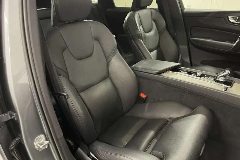 Volvo XC60 din 2021 cu 117.650 km - oferta VOL111223 - foto 10