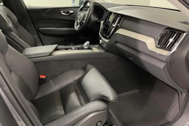 Volvo XC60 din 2021 cu 117.650 km - oferta VOL111223 - foto 11