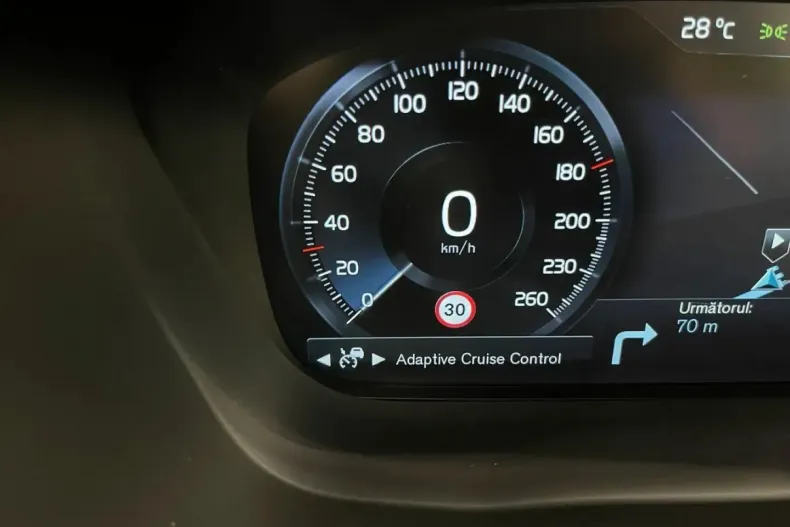 Volvo XC60 din 2021 cu 117.650 km - oferta VOL111223 - foto 31