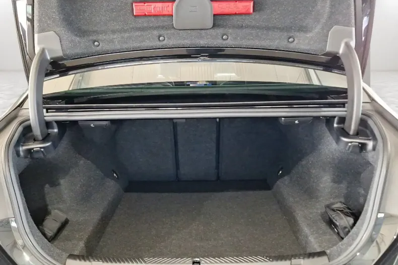 BMW 520 din 2024 cu 16.898 km - oferta BMW111226 - foto 11