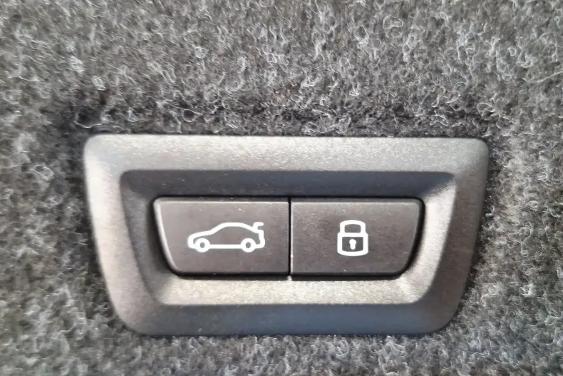 BMW 520 din 2024 cu 16.898 km - oferta BMW111226 - foto 19