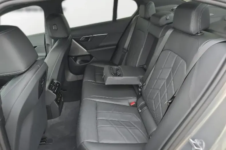 BMW 520 din 2024 cu 10.169 km - oferta BMW111228 - foto 16