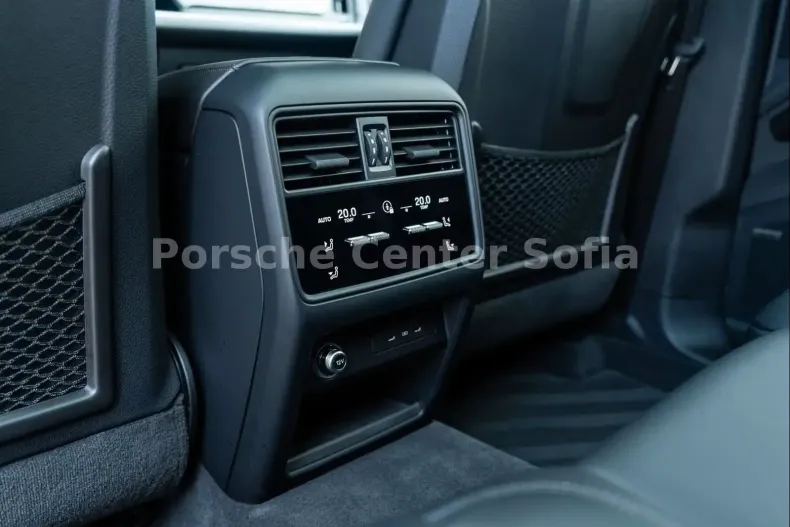 Porsche Cayenne din 2024 cu 37.850 km - oferta POR111230 - foto 14