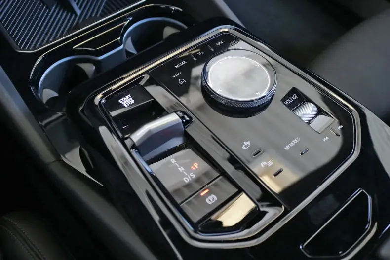 BMW 520 din 2023 cu 57.900 km - oferta BMW111238 - foto 8