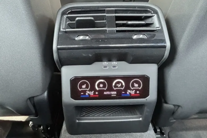 BMW 520 din 2024 cu 19.980 km - oferta BMW111244 - foto 23