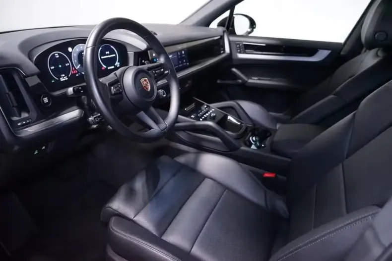 Porsche Cayenne din 2024 cu 14.245 km - oferta POR111272 - foto 4