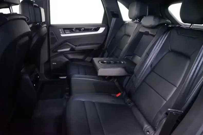 Porsche Cayenne din 2024 cu 14.245 km - oferta POR111272 - foto 7