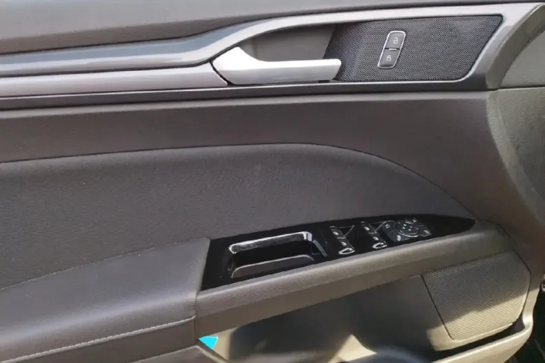 Ford Mondeo din 2021 cu 40.500 km - oferta FOR111282 - foto 14