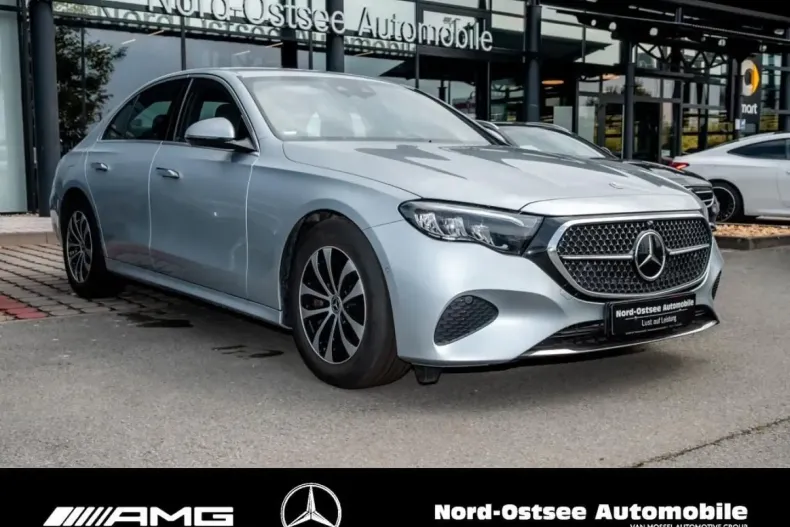 Mercedes-Benz E 220 din 2024 cu 8.634 km - oferta MER111297 - foto 4
