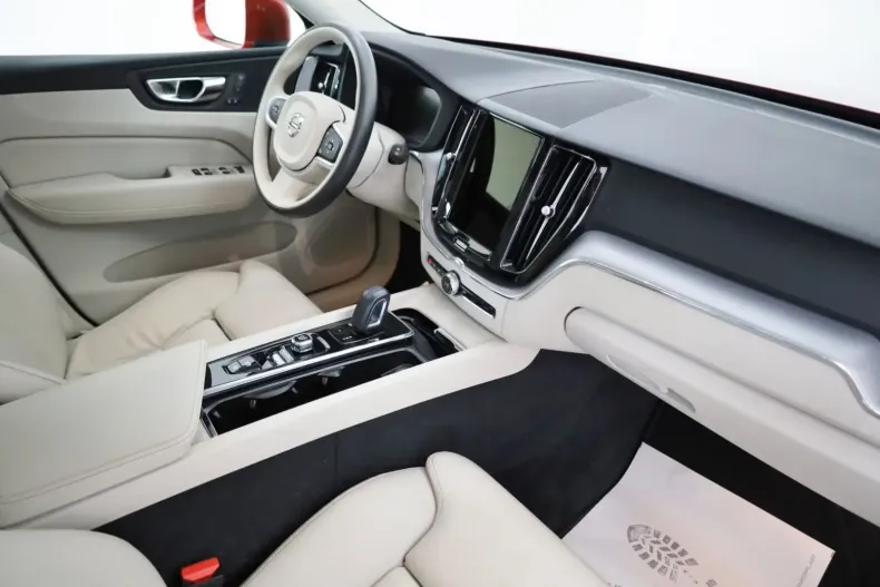 Volvo XC60 din 2021 cu 56.950 km - oferta VOL111307 - foto 4