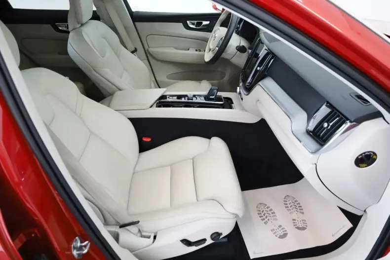 Volvo XC60 din 2021 cu 56.950 km - oferta VOL111307 - foto 5