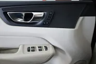 Volvo XC60 din 2021 cu 56.950 km - oferta VOL111307 - foto 17