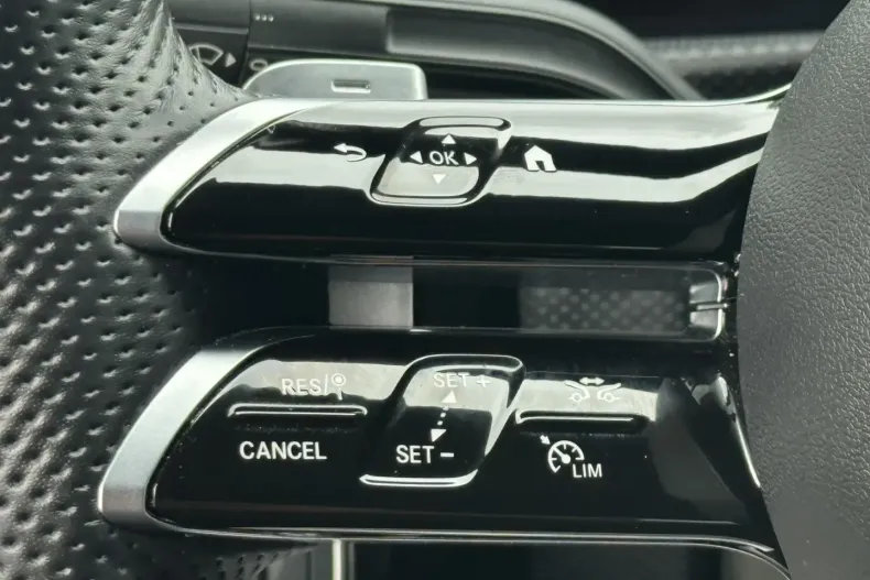 Mercedes-Benz CLA 200 din 2023 cu 68.695 km - oferta MER111314 - foto 9