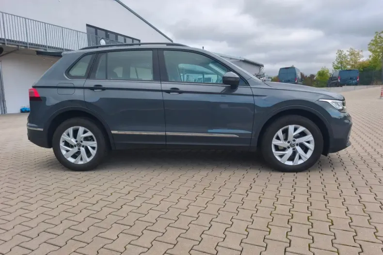 Volkswagen Tiguan din 2021 cu 79.500 km - oferta VOL111323 - foto 4