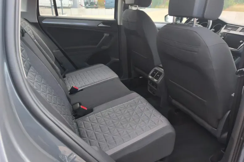 Volkswagen Tiguan din 2021 cu 79.500 km - oferta VOL111323 - foto 12