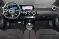 Mercedes-Benz CLA 200 din 2024 cu 5.000 km - oferta MER111324 - foto 18