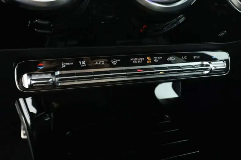 Mercedes-Benz CLA 200 din 2024 cu 6.529 km - oferta MER111325 - foto 14