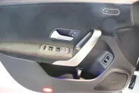 Mercedes-Benz CLA 200 din 2024 cu 22.464 km - oferta MER111326 - foto 11