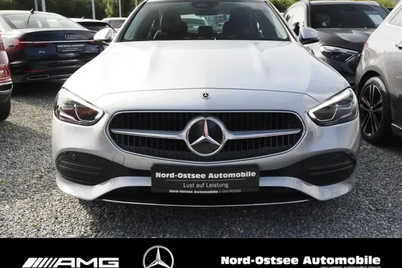 Mercedes-Benz C 180 din 2024 cu 3.184 km - oferta MER111346 - foto 2