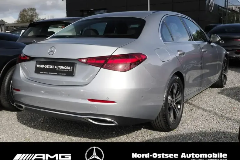 Mercedes-Benz C 180 din 2024 cu 3.184 km - oferta MER111346 - foto 4