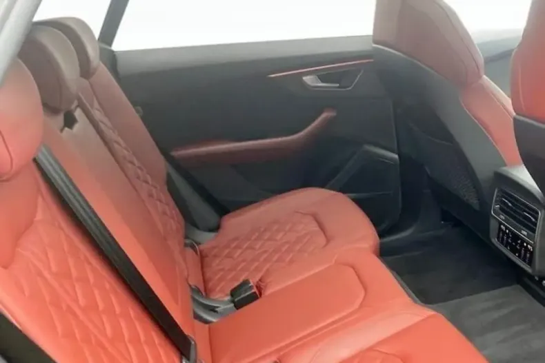 Audi SQ8 din 2024 cu 25.100 km - oferta AUD111349 - foto 12