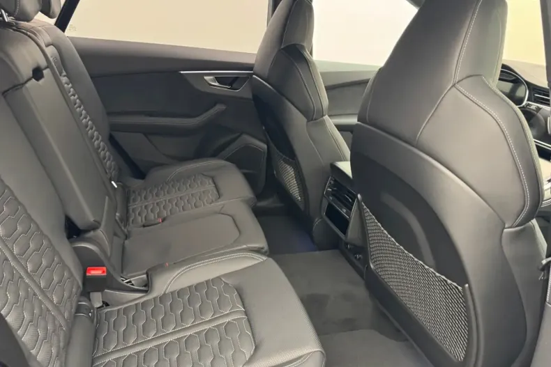 Audi RSQ8 din 2024 cu 6.000 km - oferta AUD111355 - foto 14