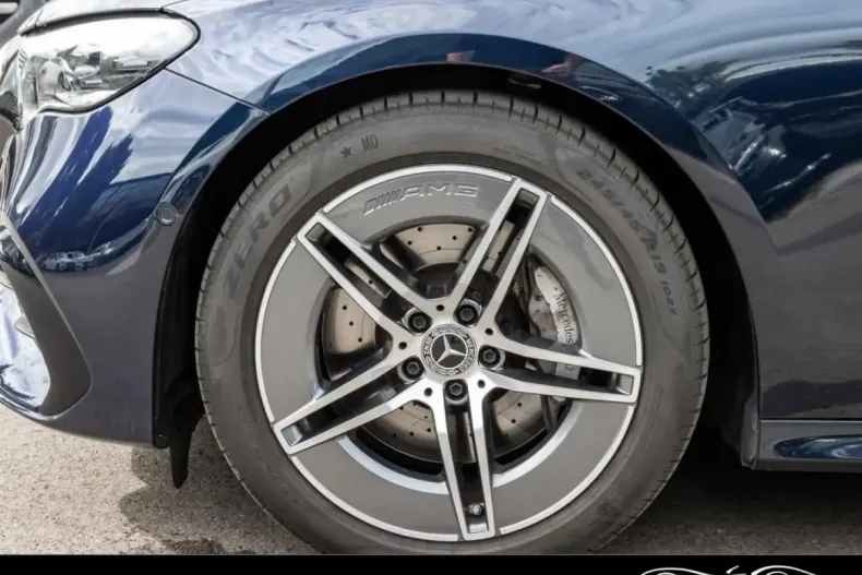 Mercedes-Benz E 200 din 2024 cu 12.250 km - oferta MER111371 - foto 8