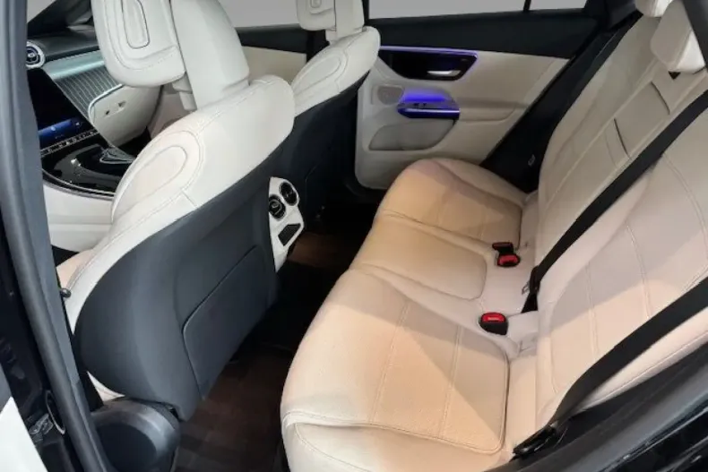 Mercedes-Benz GLC 220 din 2024 cu 8.910 km - oferta MER111389 - foto 6