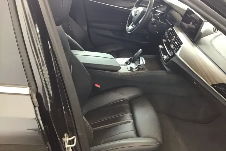 BMW 545 din 2022 cu 53.199 km - oferta BMW111399 - foto 8