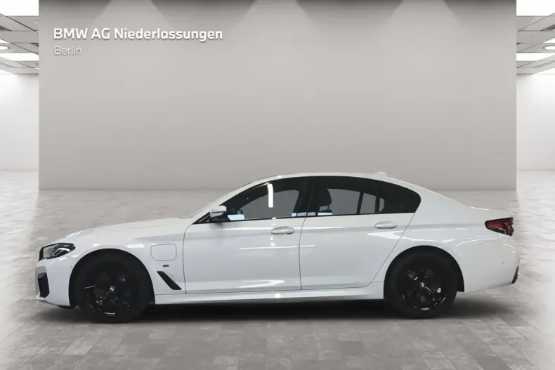 BMW 545 din 2021 cu 34.361 km - oferta BMW111406 - foto 3