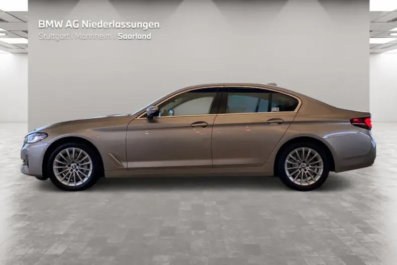 BMW 530 din 2022 cu 33.941 km - oferta BMW111439 - foto 3