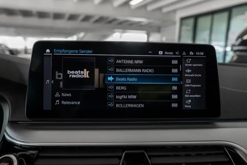 BMW 530 din 2022 cu 43.759 km - oferta BMW111452 - foto 11